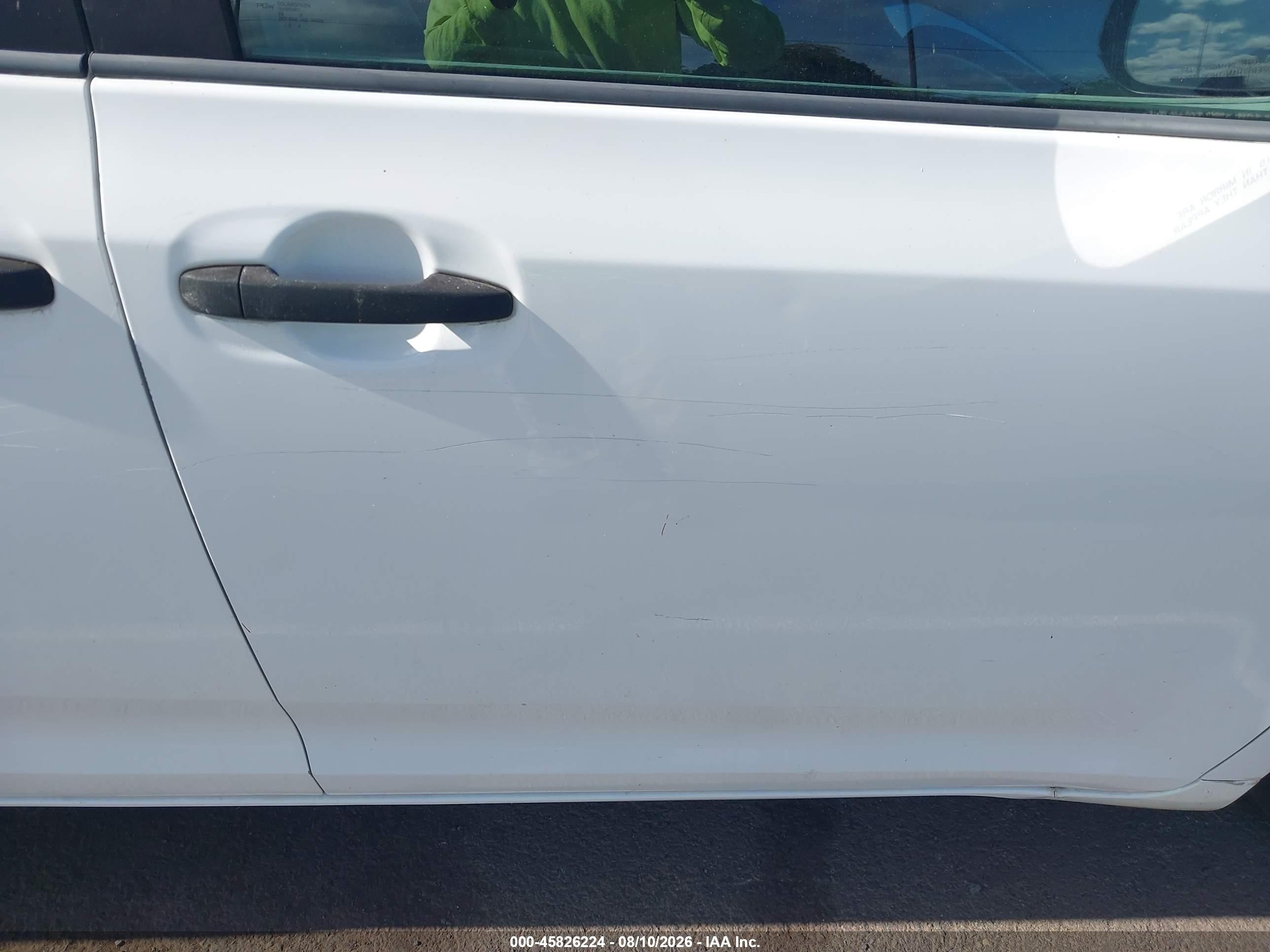 2012 Toyota Sienna Le 8 Passenger White vin: 5TDKA3DC7CS015978