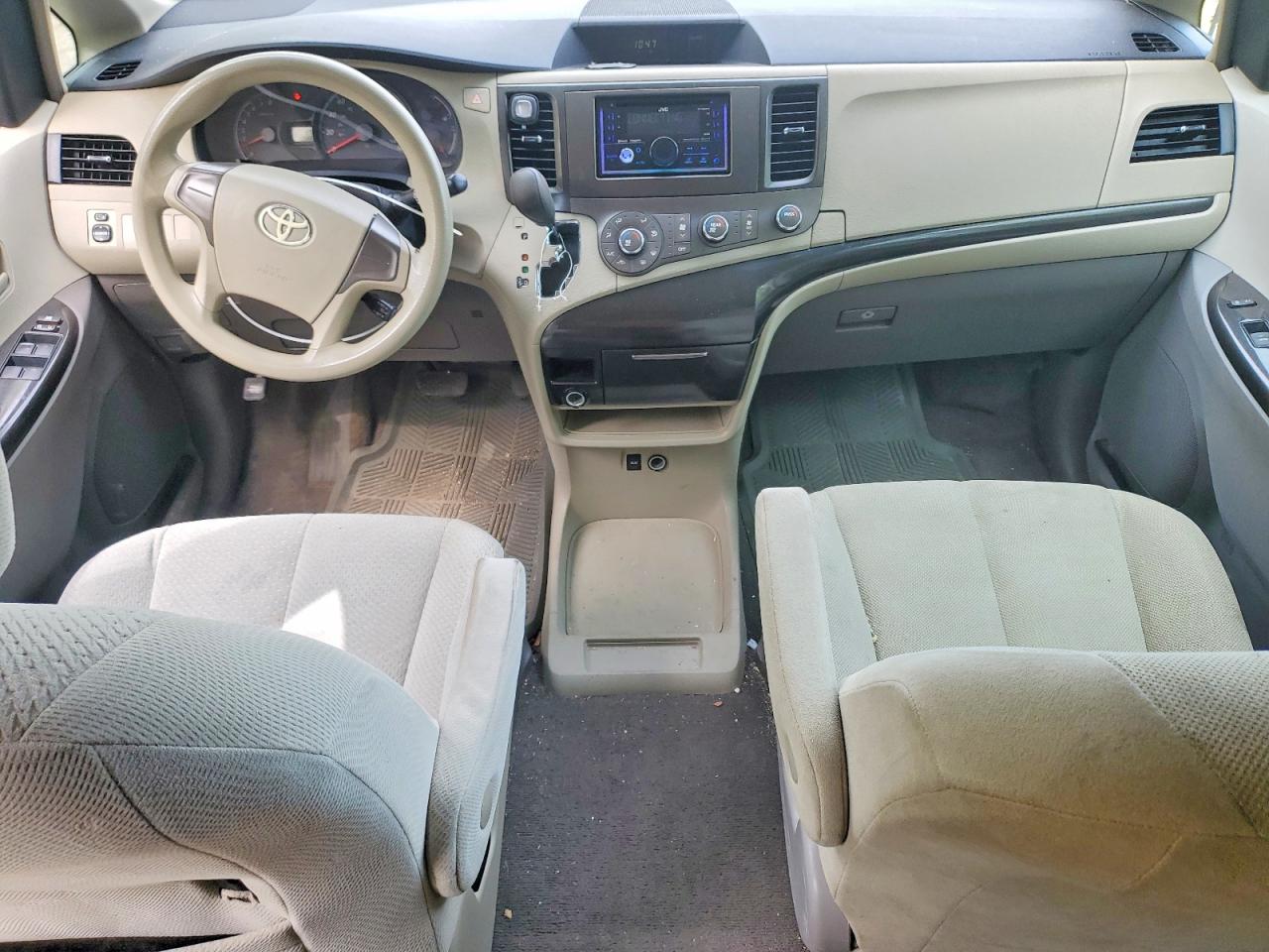 2011 Toyota Sienna Base 7-passenger Золотой vin: 5TDKA3DC9BS001269