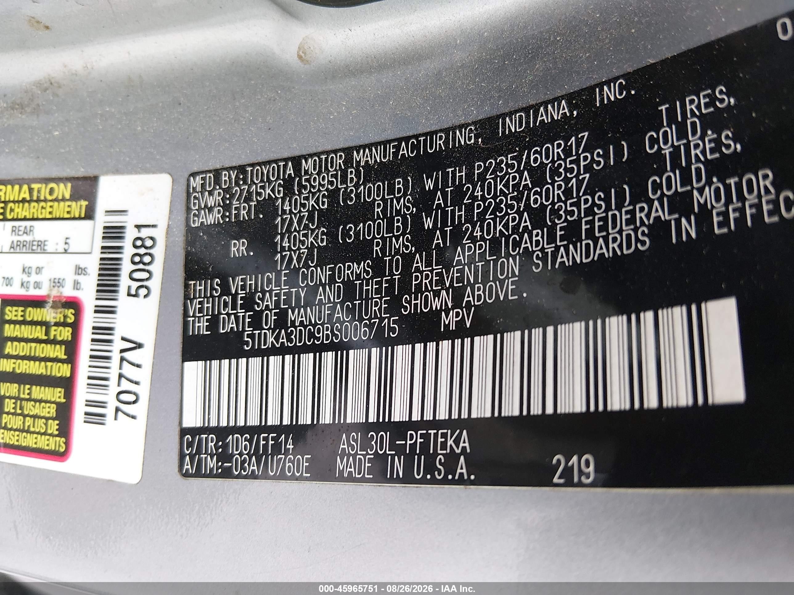 2011 Toyota Sienna   Silver vin: 5TDKA3DC9BS006715