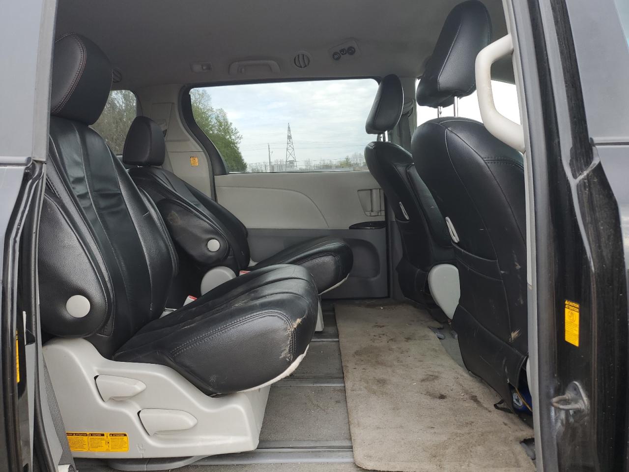 2013 Toyota Sienna Le Black vin: 5TDKA3DC9DS016972
