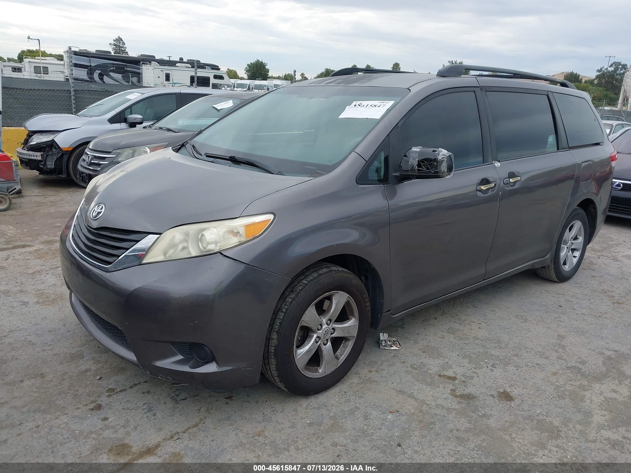 2011 Toyota Sienna   Gray vin: 5TDKA3DCXBS006643