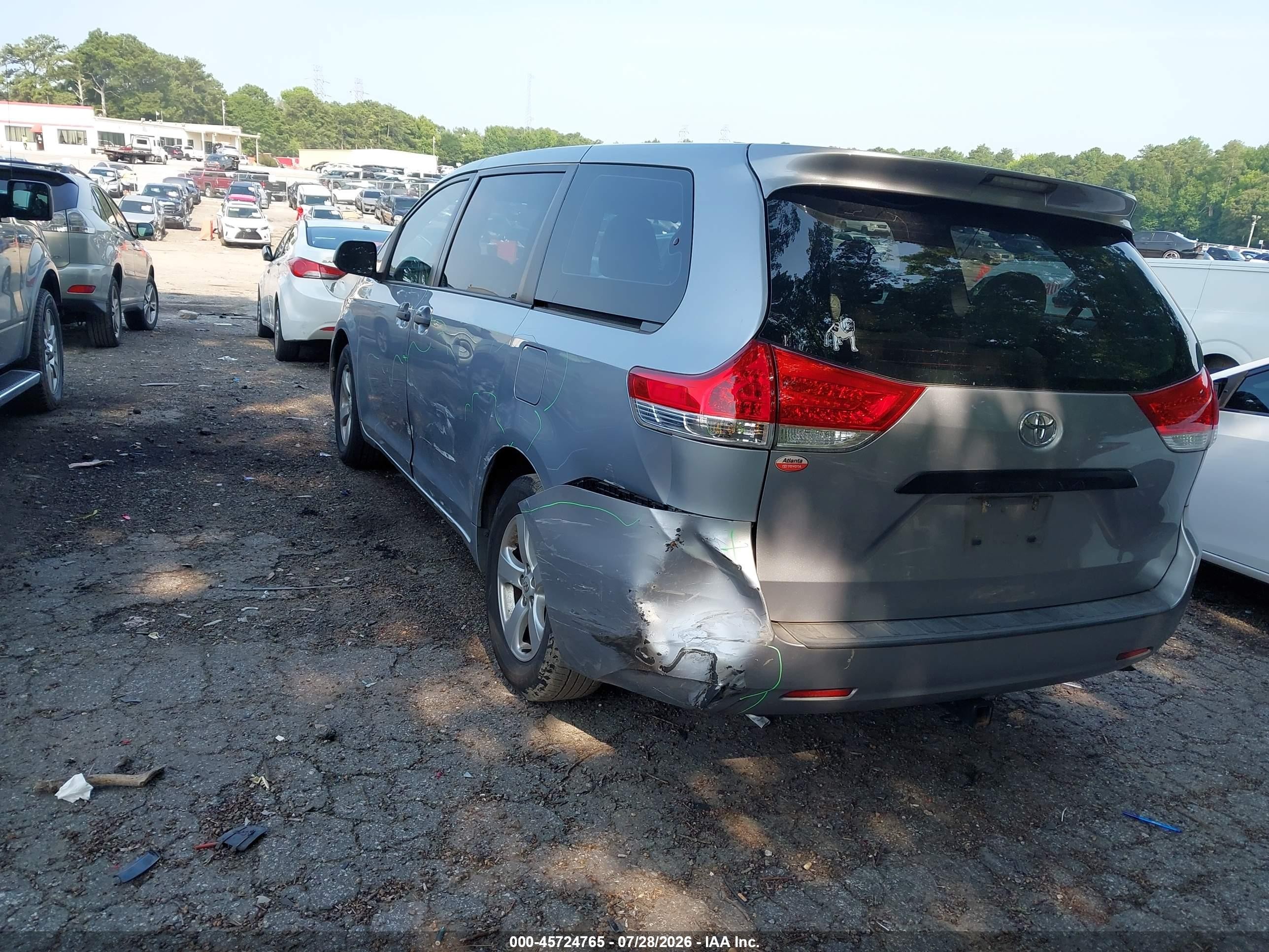 2012 Toyota Sienna Base 7 Passenger Silver vin: 5TDKA3DCXCS015313