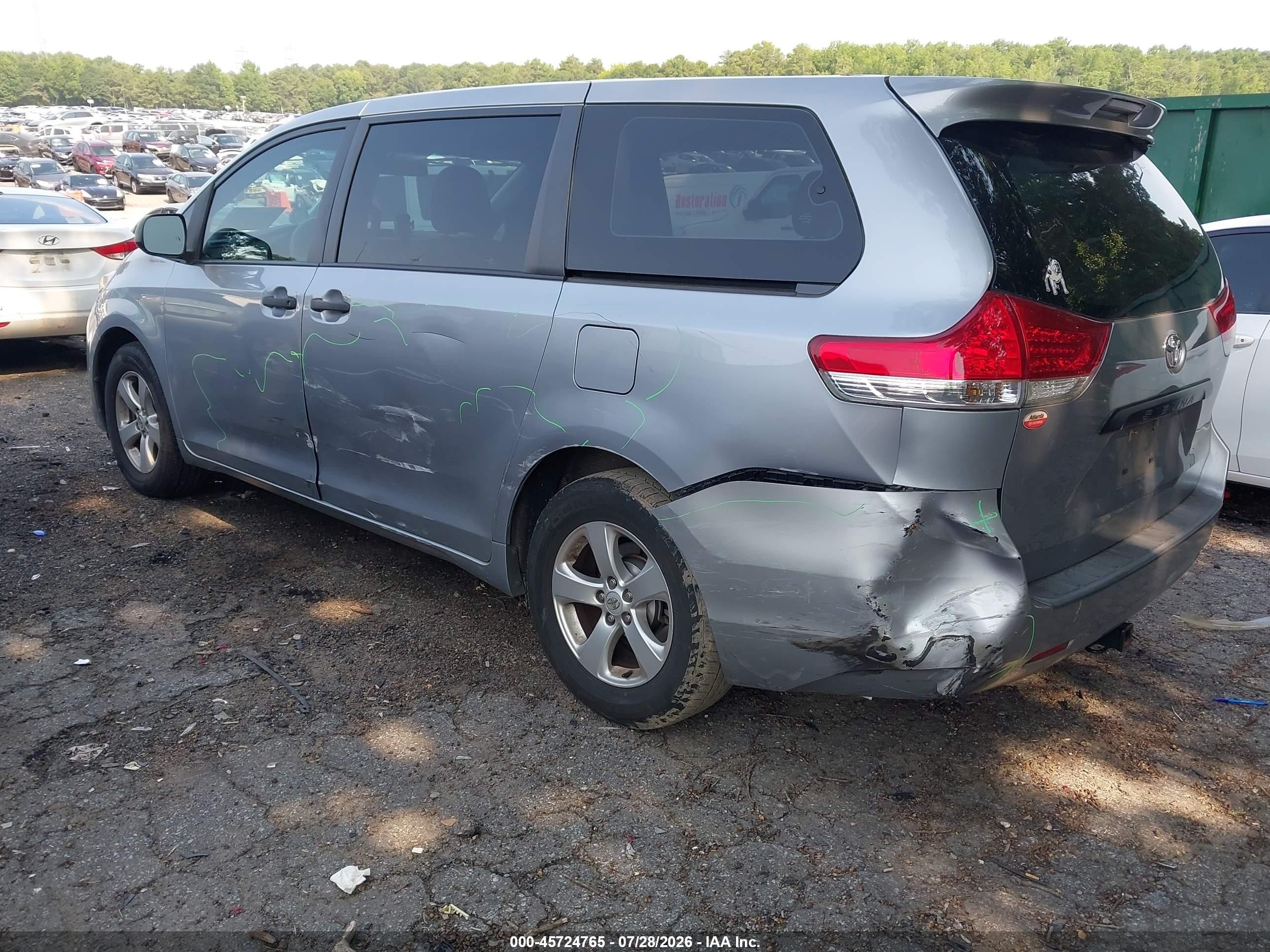 2012 Toyota Sienna Base 7 Passenger Silver vin: 5TDKA3DCXCS015313