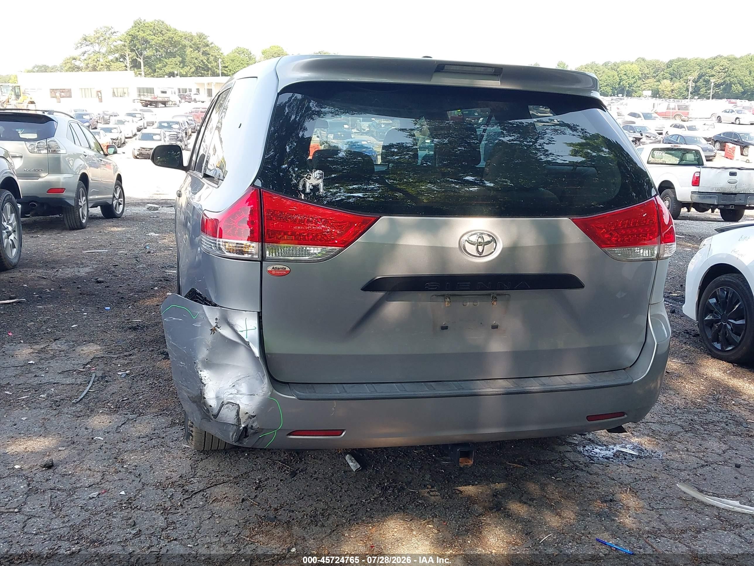 2012 Toyota Sienna Base 7 Passenger Silver vin: 5TDKA3DCXCS015313