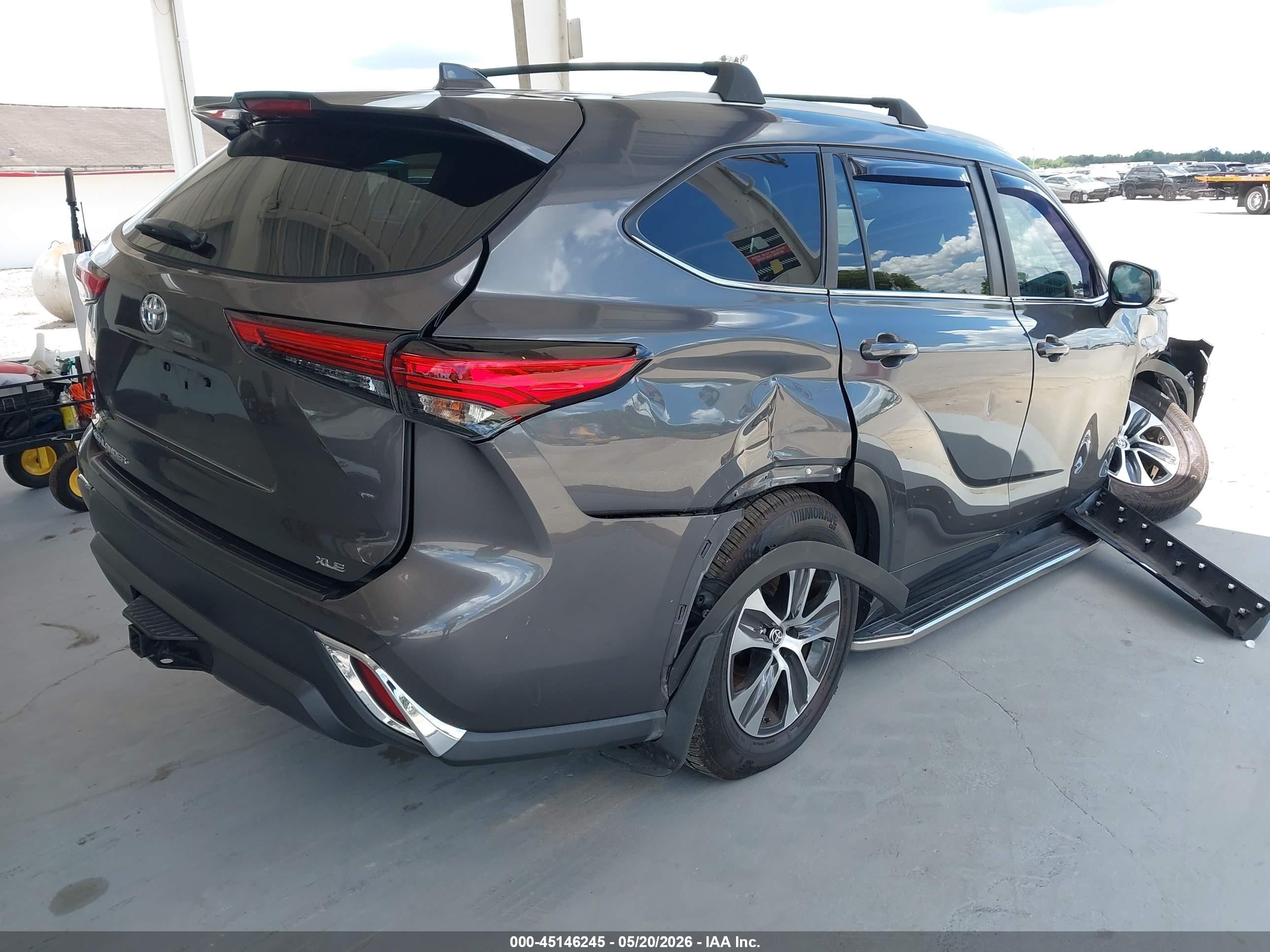 2023 Toyota Highlander Xle Gray vin: 5TDKDRAH0PS031875