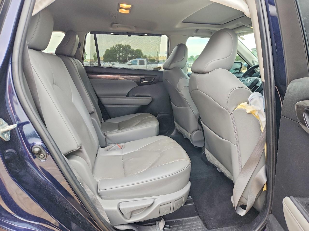 2023 Toyota Highlander Limited Blue vin: 5TDKDRAH4PS019809
