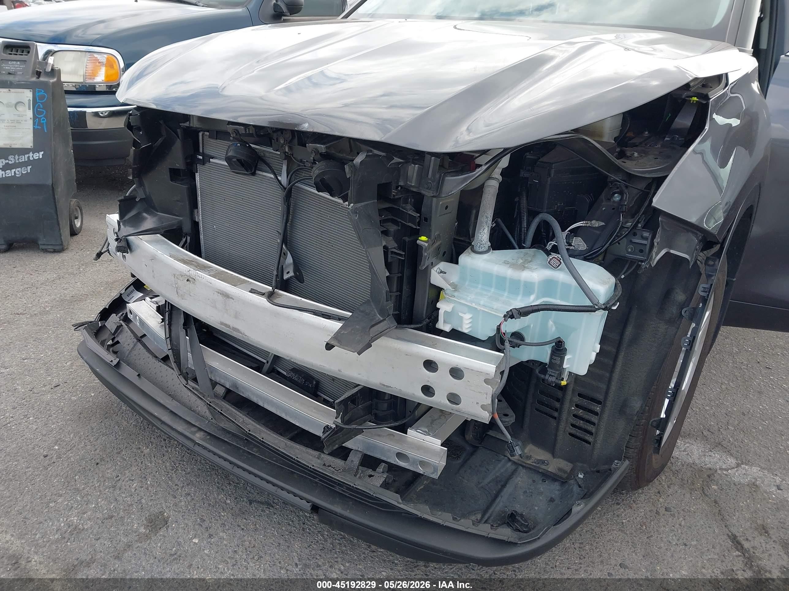 2024 Toyota Highlander Le Gray vin: 5TDKDRAH4RS549376