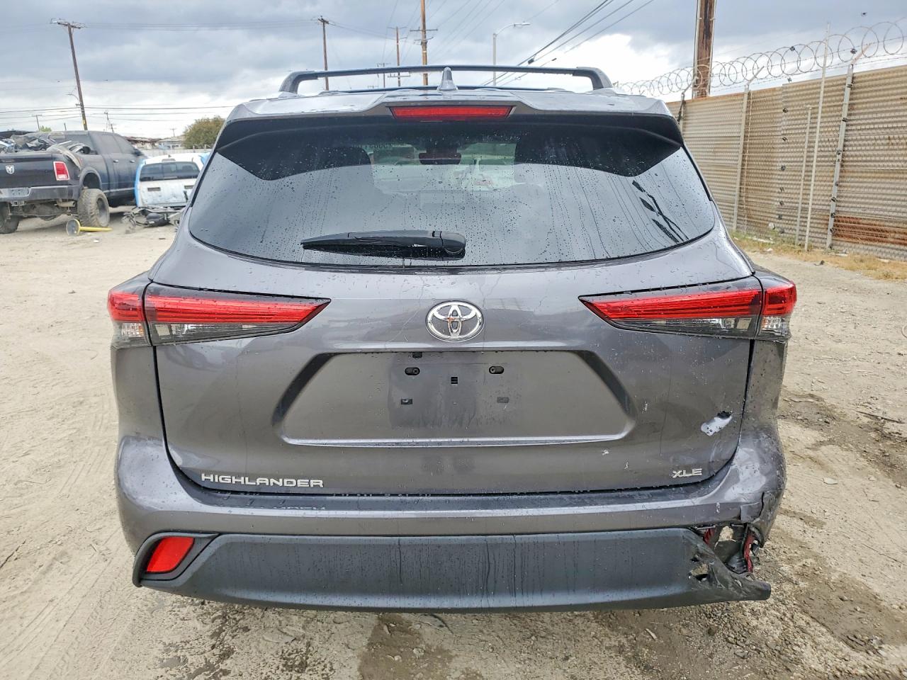 2023 Toyota Highlander Xle Gray vin: 5TDKDRAH6PS524377
