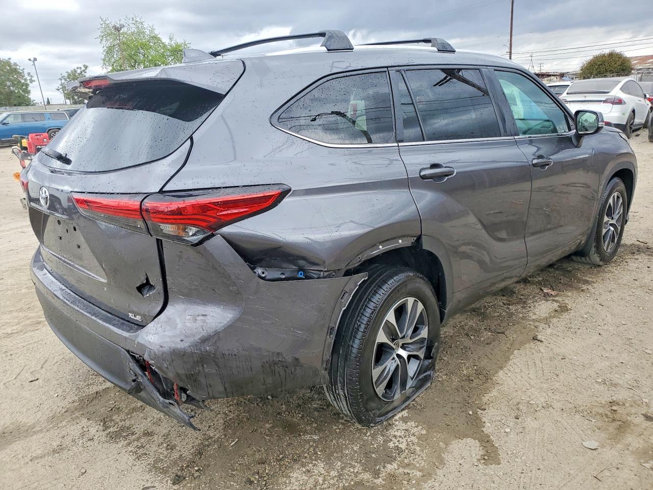 2023 Toyota Highlander Xle Gray vin: 5TDKDRAH6PS524377