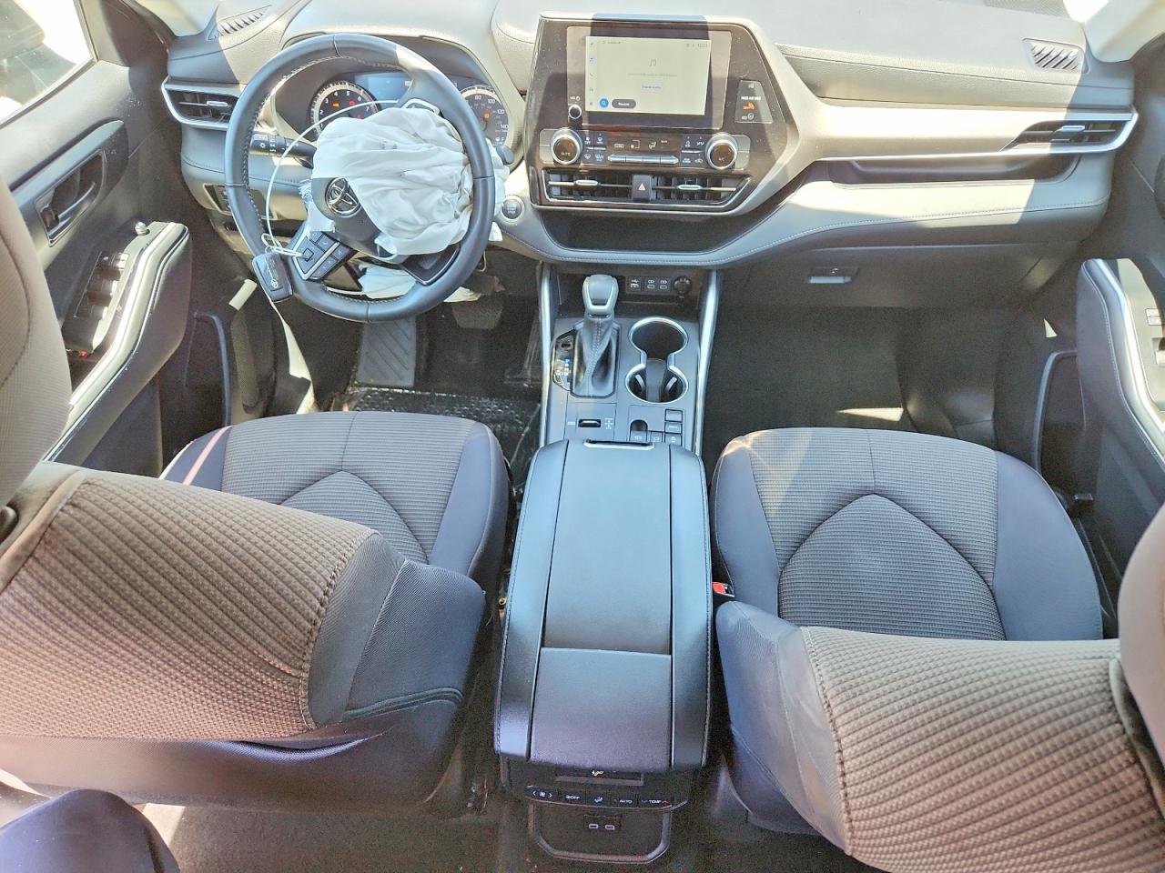 2023 Toyota Highlander Le Gray vin: 5TDKDRAH7PS510827