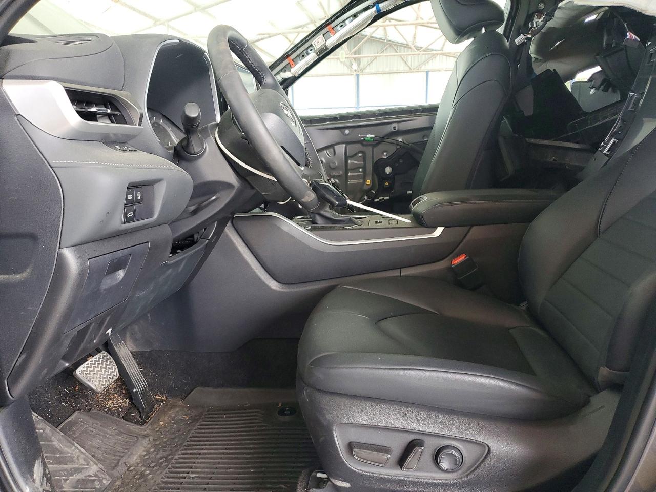 2024 Toyota Highlander Xle Gray vin: 5TDKDRBH0RS572992