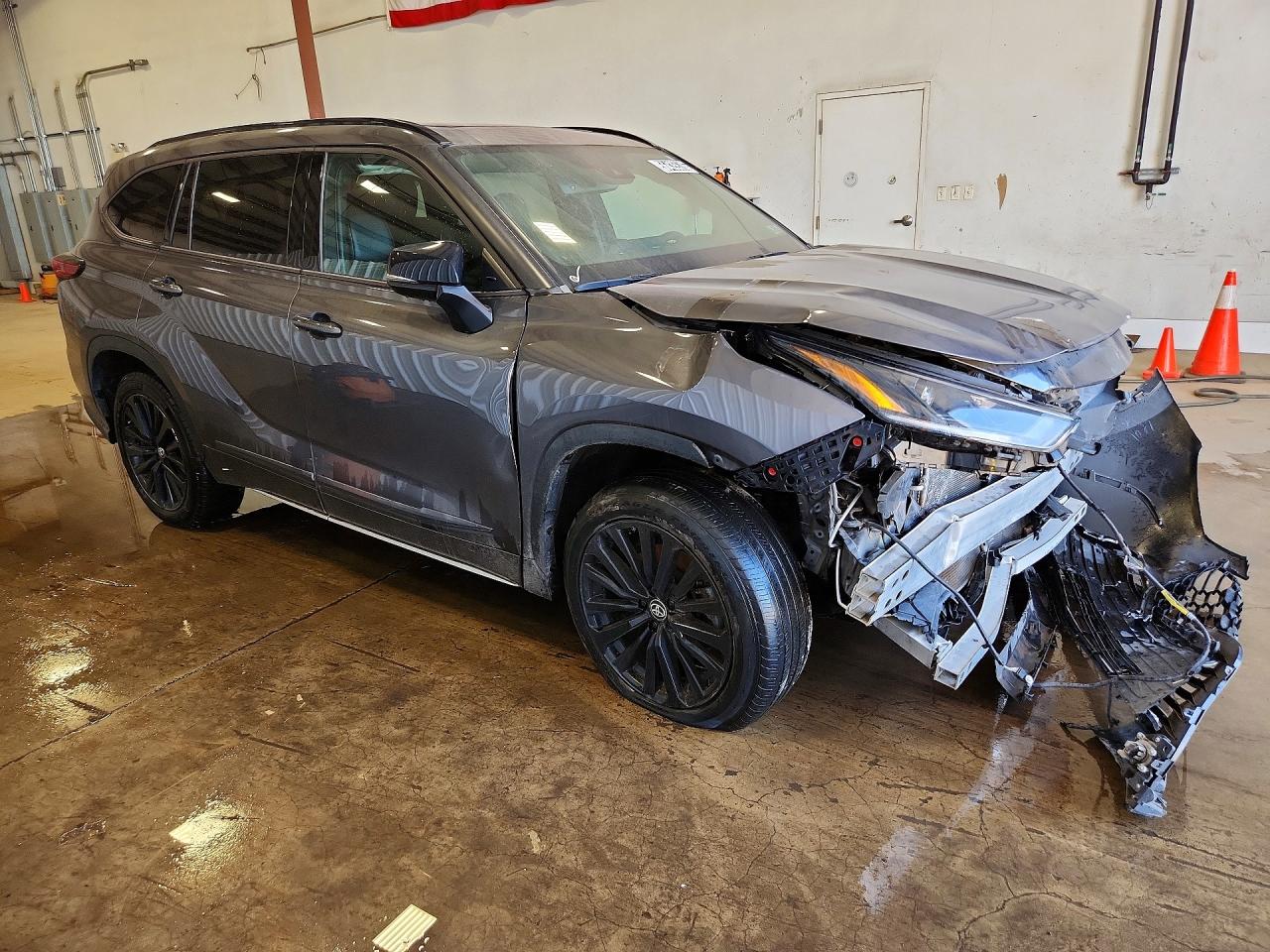 2023 Toyota Highlander Xse Gray vin: 5TDKDRBH5PS004637