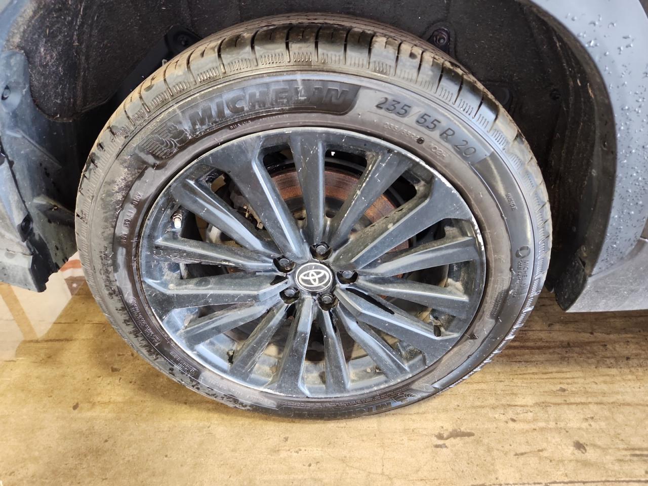 2023 Toyota Highlander Xse Gray vin: 5TDKDRBH5PS004637 Damage: Right Rear Wheel, Curb Rash, > 12 Inches
