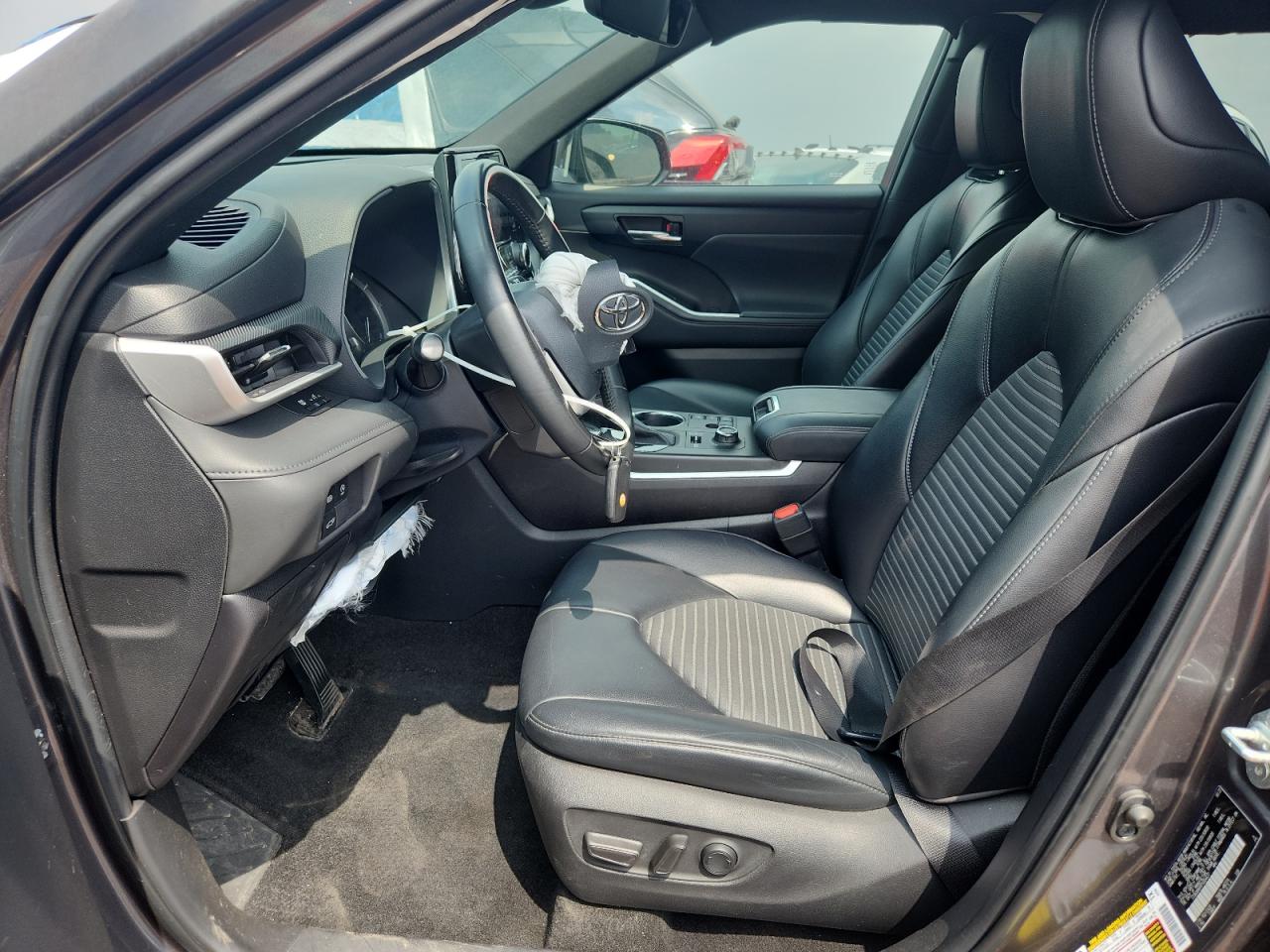 2023 Toyota Highlander Xse Gray vin: 5TDKDRBH5PS004637 Damage: Airbag - Front Left, Deployed, Replacement Required