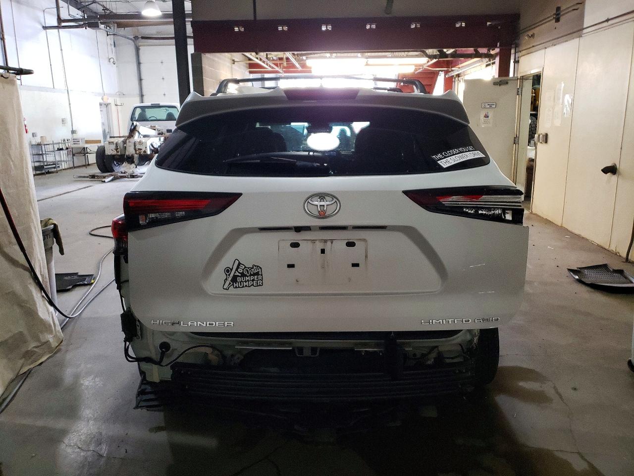 2024 Toyota Highlander Limited Белый vin: 5TDKDRBH5RS537607