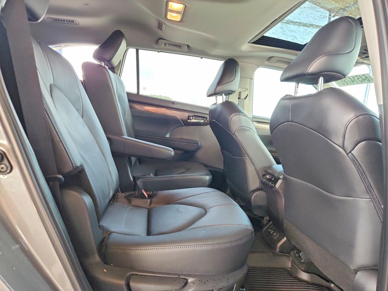 2026 Toyota Highlander Limited Серый vin: 5TDKDRBH6TS599055