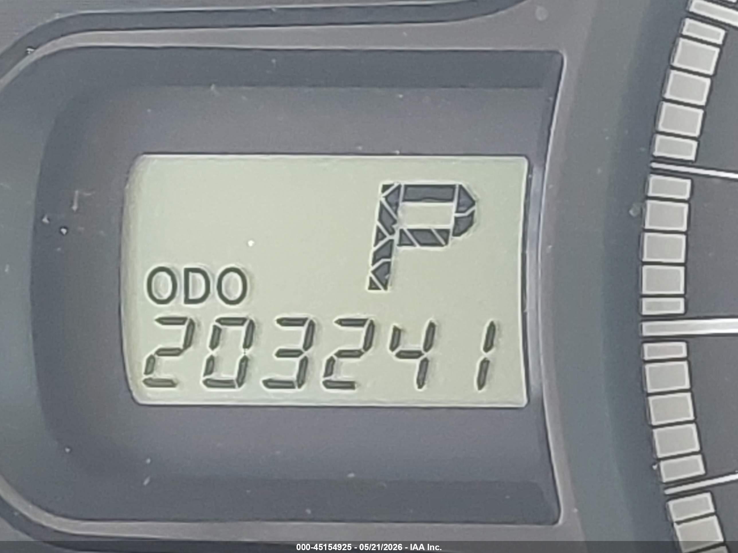 2011 Toyota Sienna Le V6 Silver vin: 5TDKK3DC0BS024405