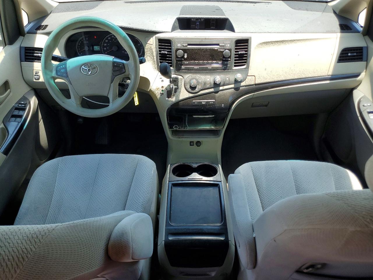 2011 Toyota Sienna Gray vin: 5TDKK3DC0BS025344