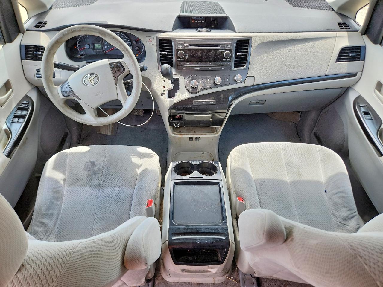2011 Toyota Sienna Le Gray vin: 5TDKK3DC0BS045836