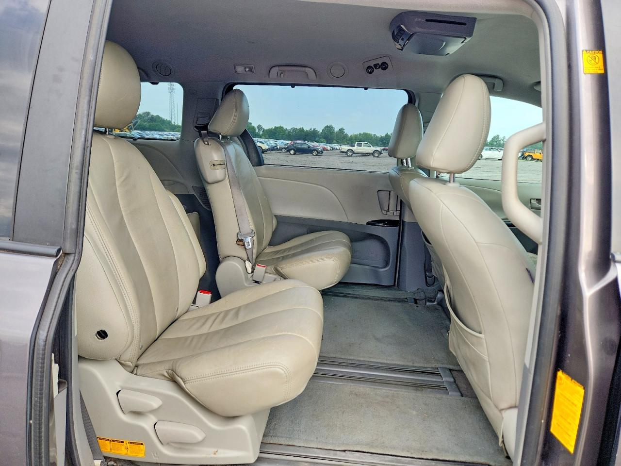 2011 Toyota Sienna Le Gray vin: 5TDKK3DC0BS048848