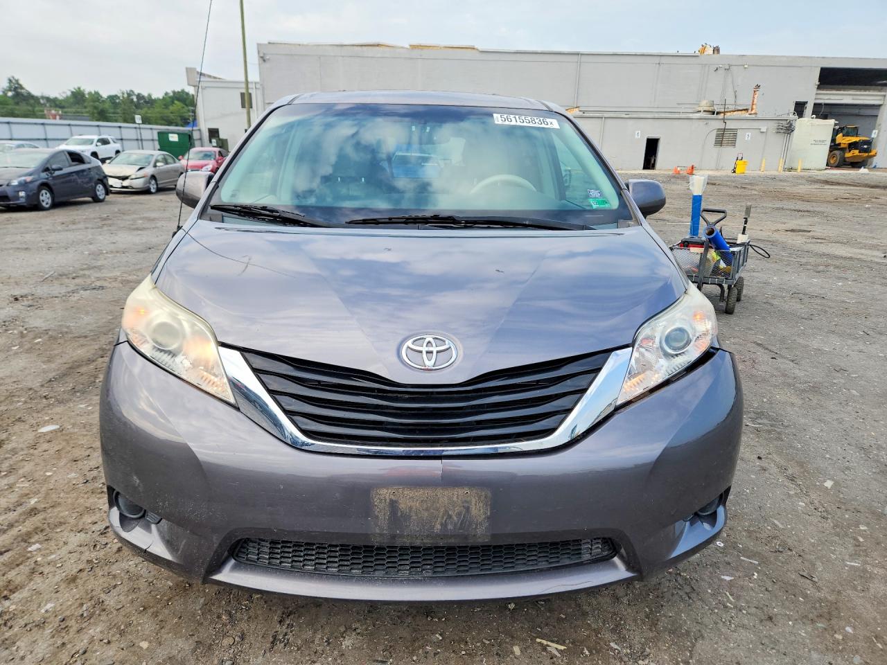 2011 Toyota Sienna Le Gray vin: 5TDKK3DC0BS048848