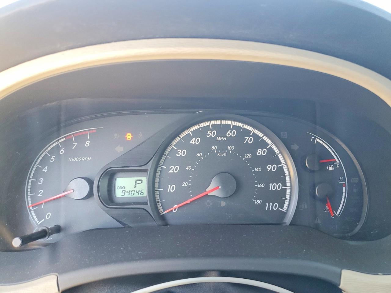2011 Toyota Sienna Le Серебряный vin: 5TDKK3DC0BS127100