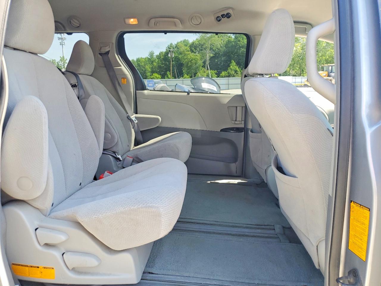 2011 Toyota Sienna Le Silver vin: 5TDKK3DC0BS138808