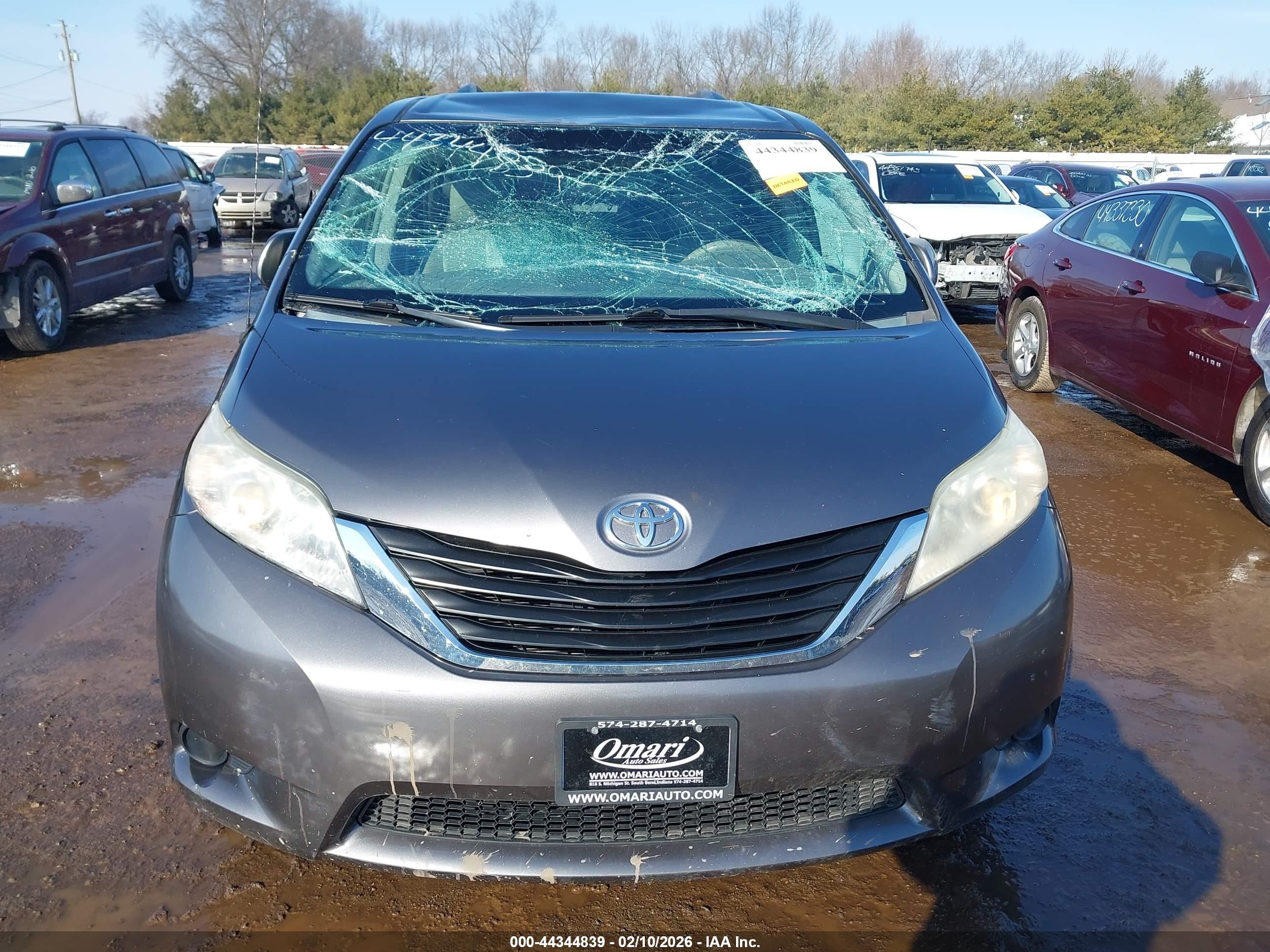 2012 Toyota Sienna Le V6 8 Passenger Gray vin: 5TDKK3DC0CS176508