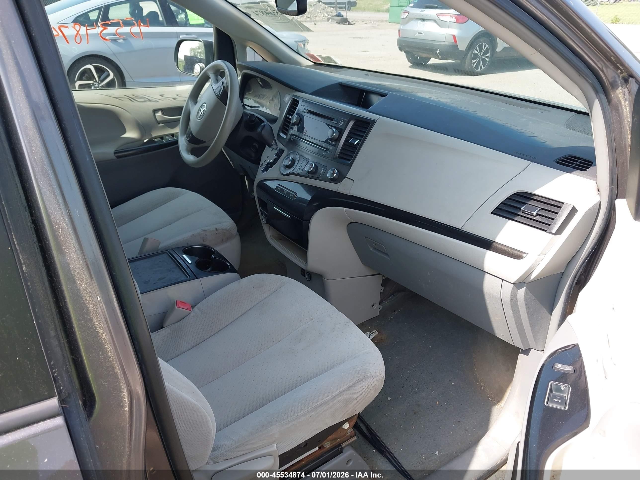 2012 Toyota Sienna Le V6 8 Passenger Gray vin: 5TDKK3DC0CS183782