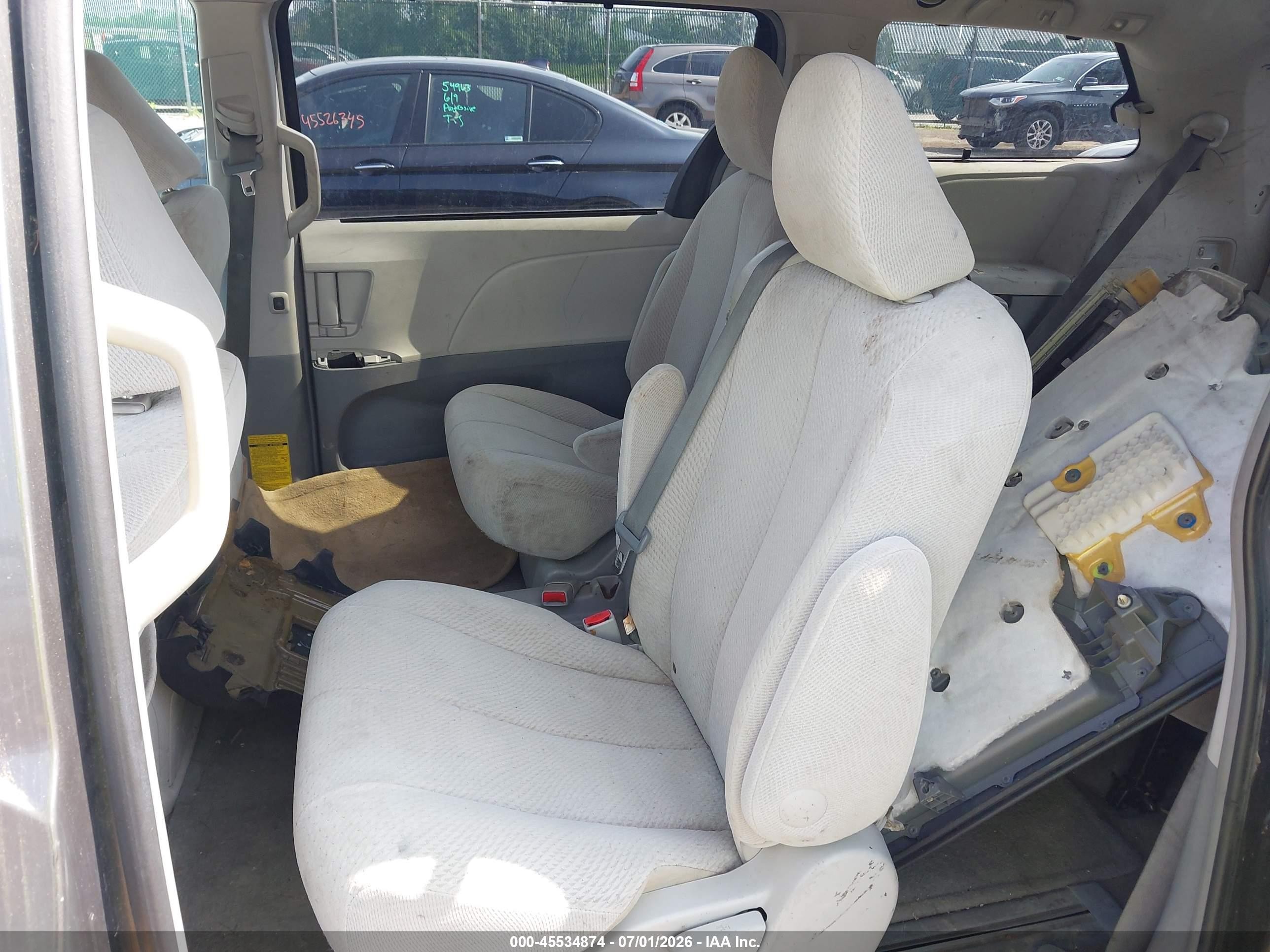 2012 Toyota Sienna Le V6 8 Passenger Gray vin: 5TDKK3DC0CS183782