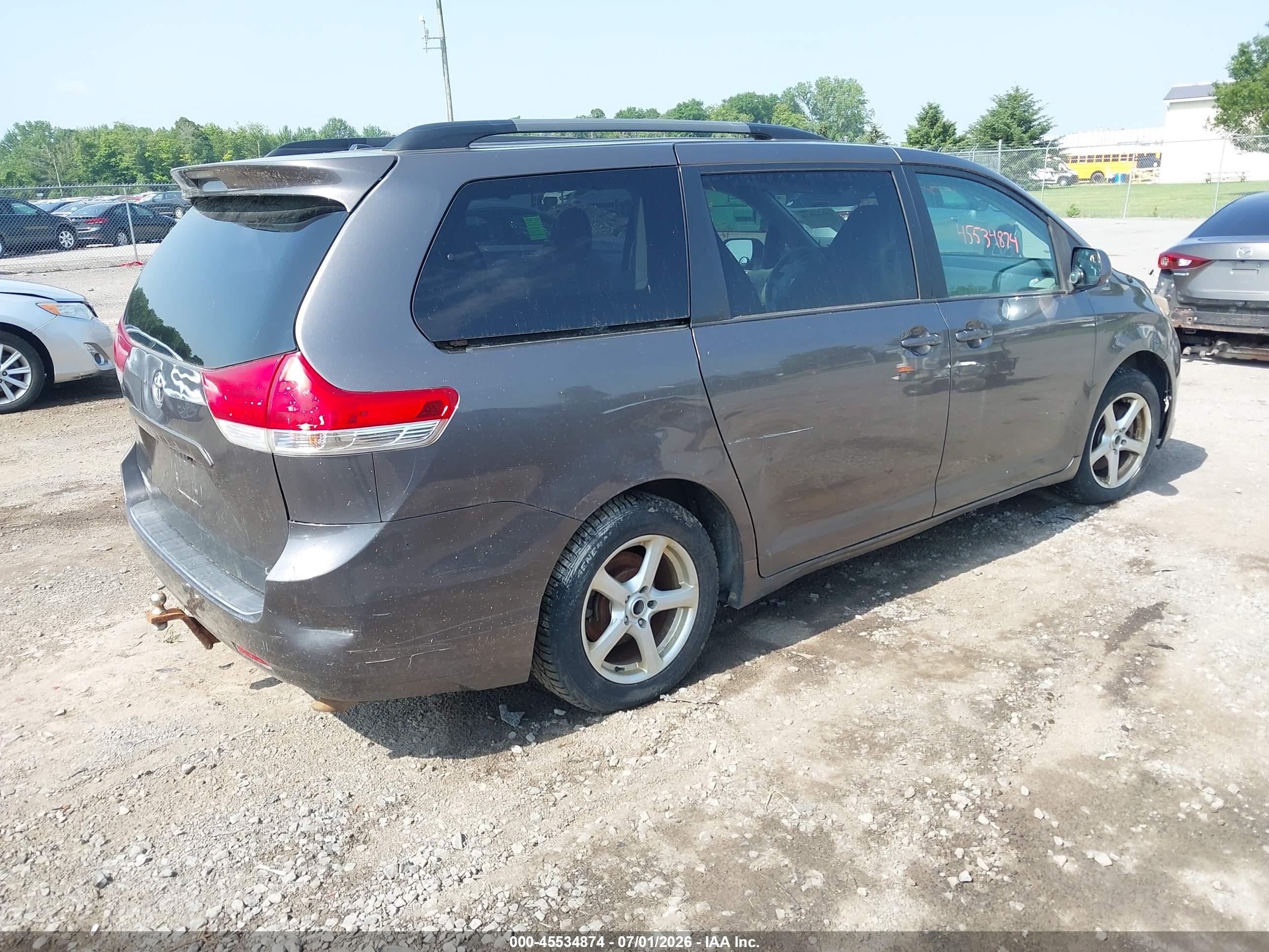 2012 Toyota Sienna Le V6 8 Passenger Gray vin: 5TDKK3DC0CS183782