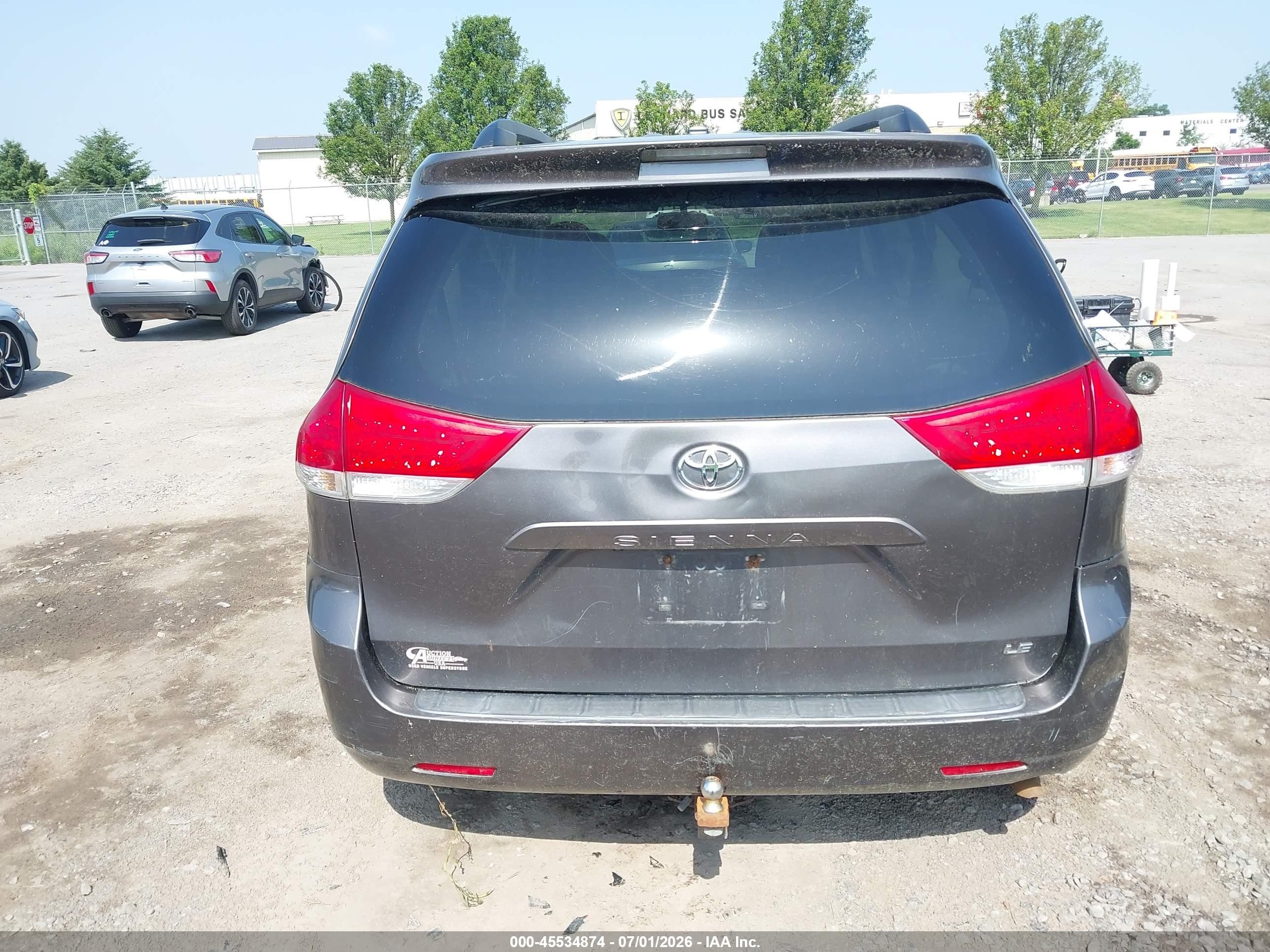 2012 Toyota Sienna Le V6 8 Passenger Gray vin: 5TDKK3DC0CS183782