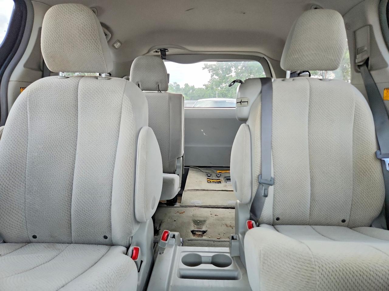 2012 Toyota Sienna Le Blue vin: 5TDKK3DC0CS188366