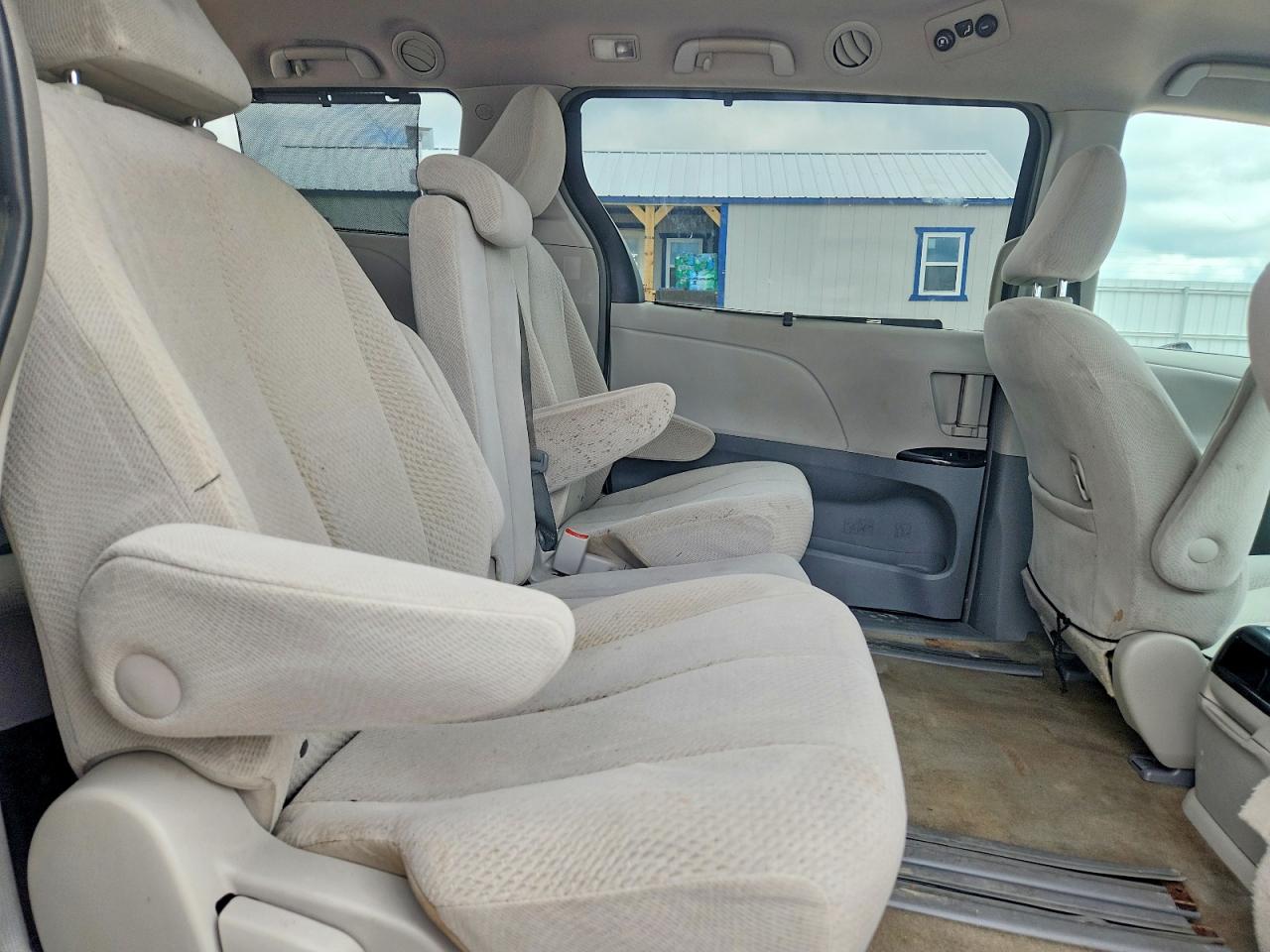 2012 Toyota Sienna Le Charcoal vin: 5TDKK3DC0CS196192