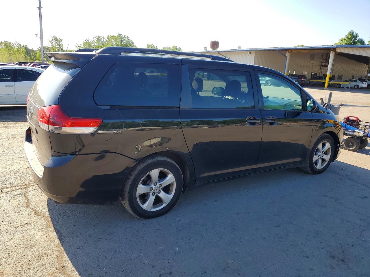 2012 Toyota Sienna Le Черный vin: 5TDKK3DC0CS196712