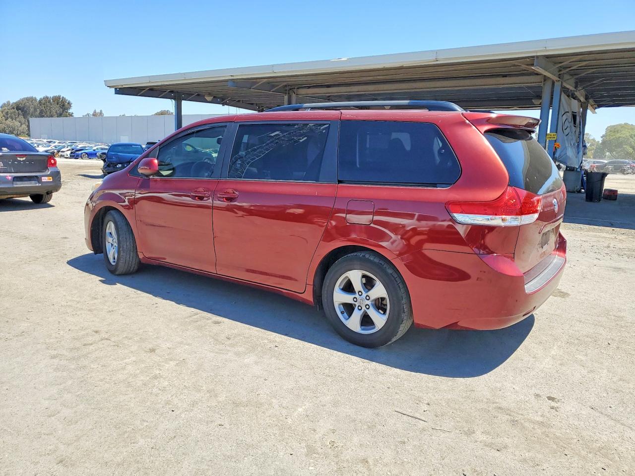 2012 Toyota Sienna Le Burgundy vin: 5TDKK3DC0CS206414