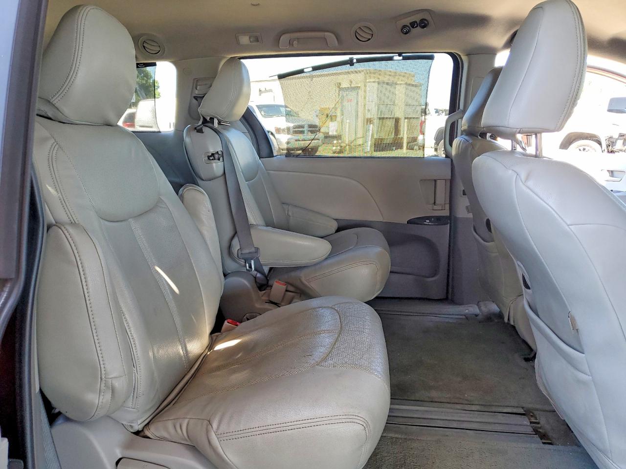 2012 Toyota Sienna Le Burgundy vin: 5TDKK3DC0CS206414