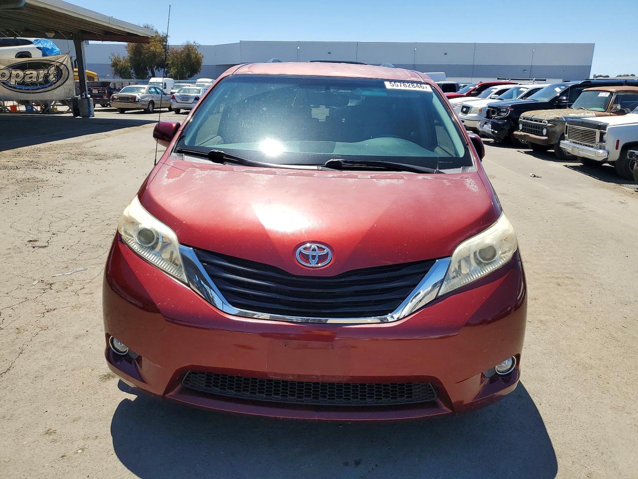 2012 Toyota Sienna Le Burgundy vin: 5TDKK3DC0CS206414