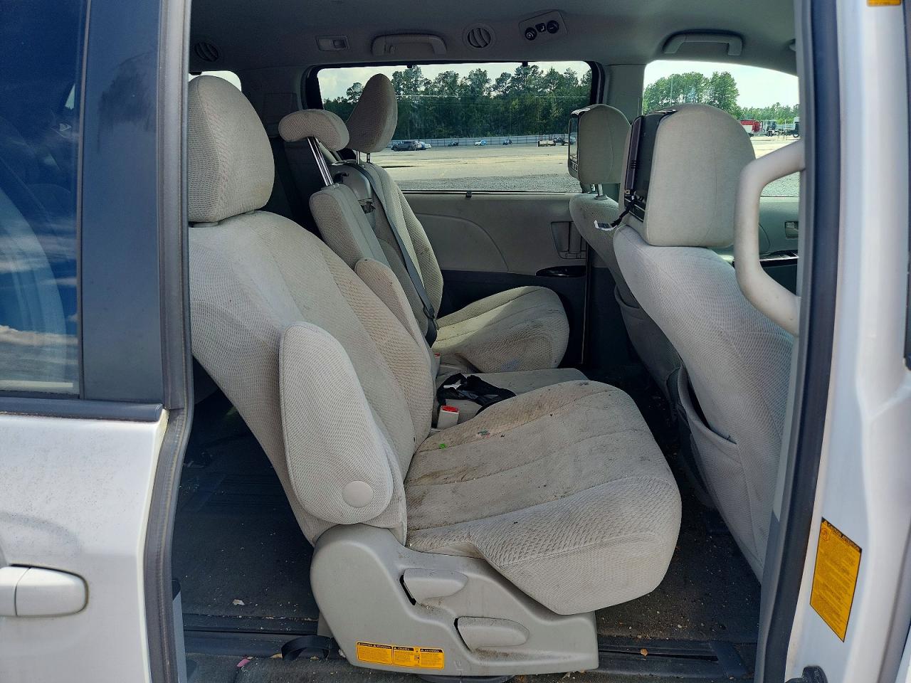 2012 Toyota Sienna Le Белый vin: 5TDKK3DC0CS210821