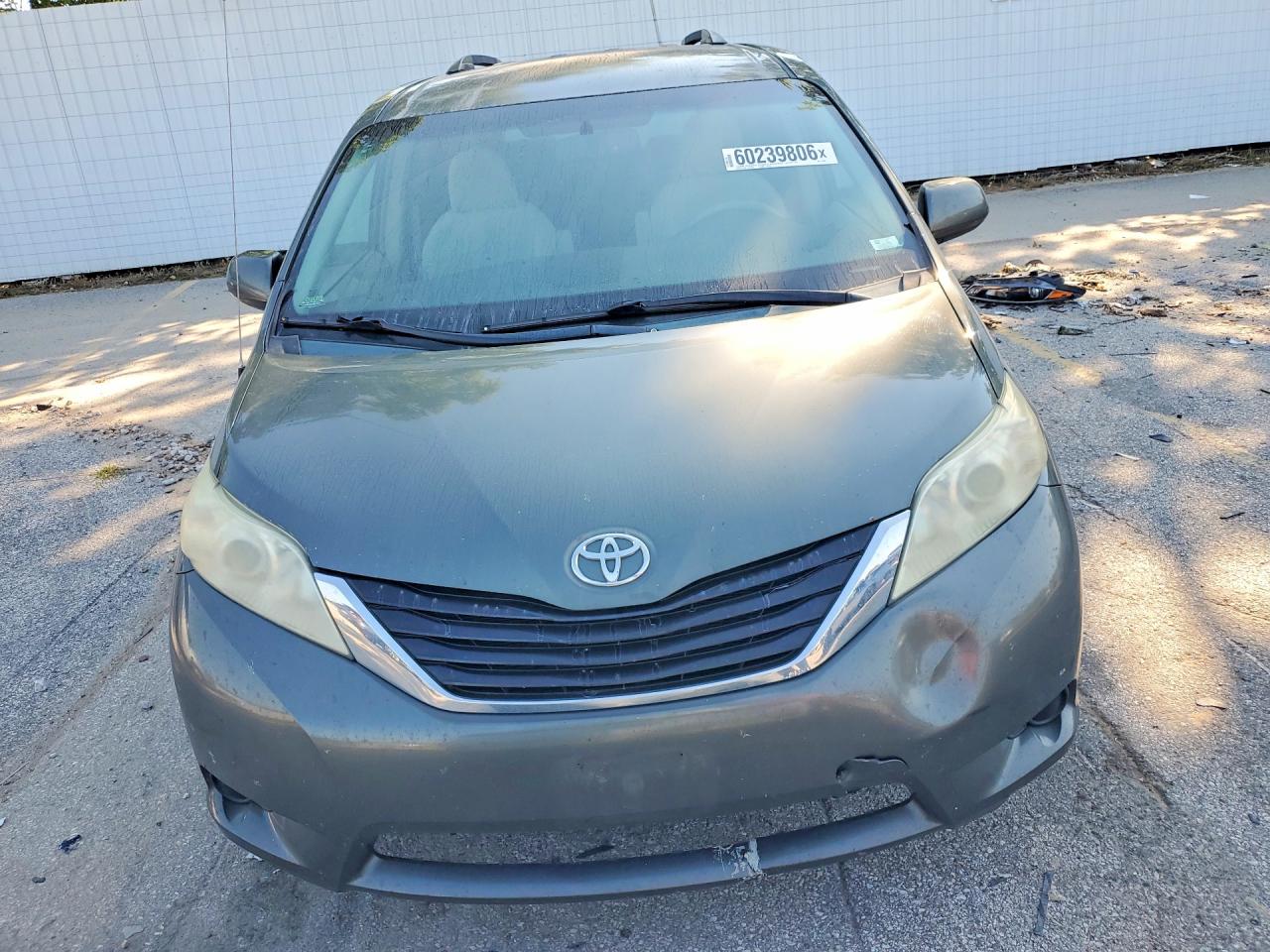 2012 Toyota Sienna Le Gray vin: 5TDKK3DC0CS210950