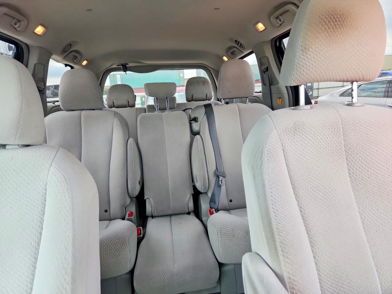 2012 Toyota Sienna Le Silver vin: 5TDKK3DC0CS221642