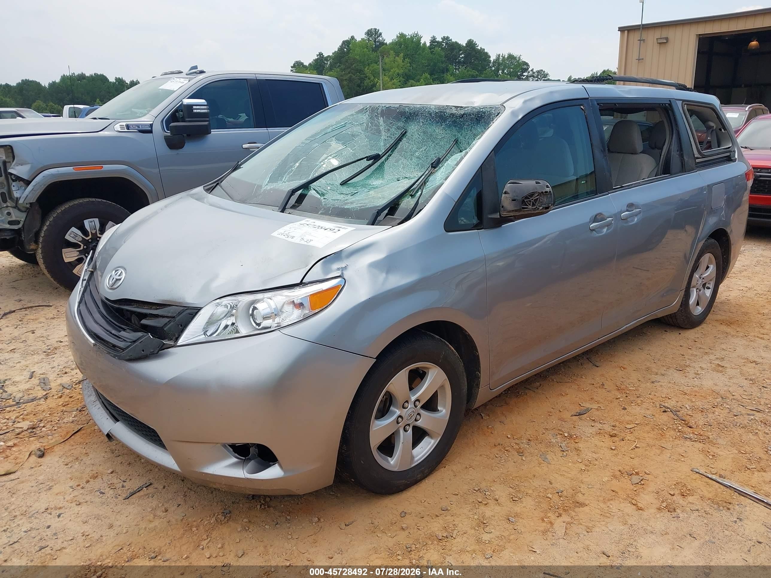 2012 Toyota Sienna Le V6 8 Passenger Серый vin: 5TDKK3DC0CS240742
