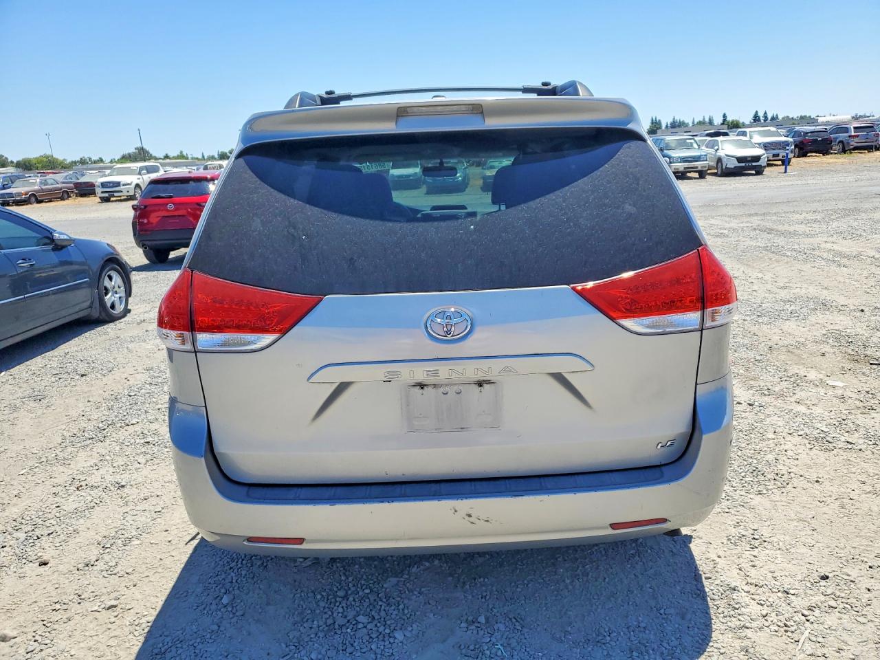2012 Toyota Sienna Le Silver vin: 5TDKK3DC0CS245536