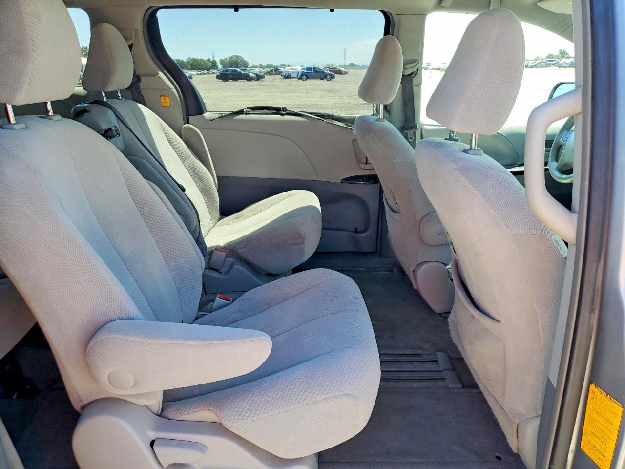 2012 Toyota Sienna Le Silver vin: 5TDKK3DC0CS245536