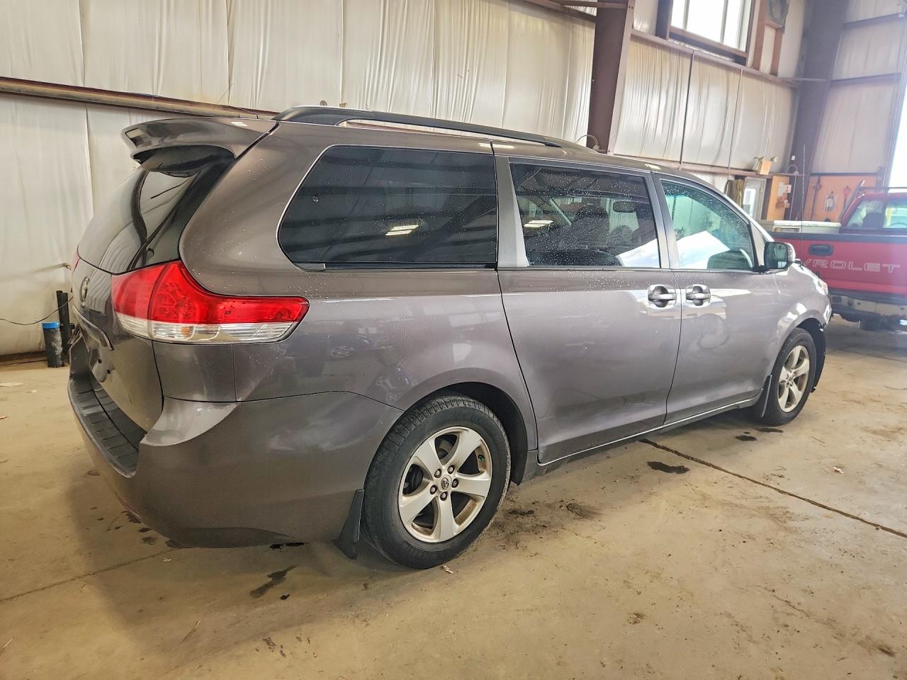 2013 Toyota Sienna Le Gray vin: 5TDKK3DC0DS294088