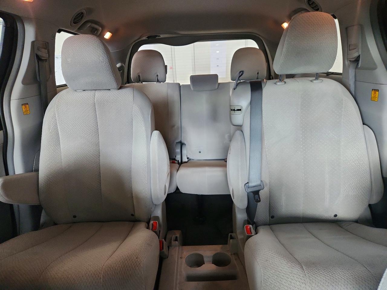 2013 Toyota Sienna Le Gray vin: 5TDKK3DC0DS294088