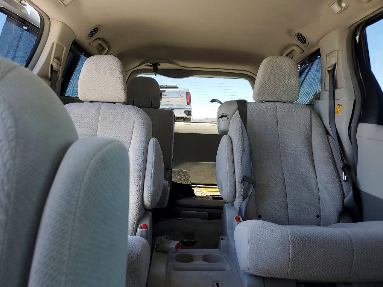2013 Toyota Sienna Le Silver vin: 5TDKK3DC0DS313352