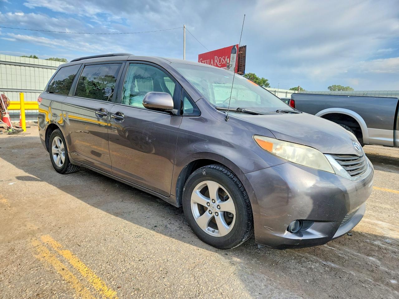 2013 Toyota Sienna Le Gray vin: 5TDKK3DC0DS323864