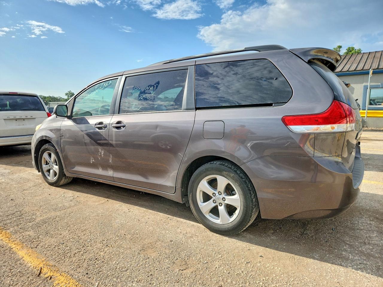 2013 Toyota Sienna Le Gray vin: 5TDKK3DC0DS323864