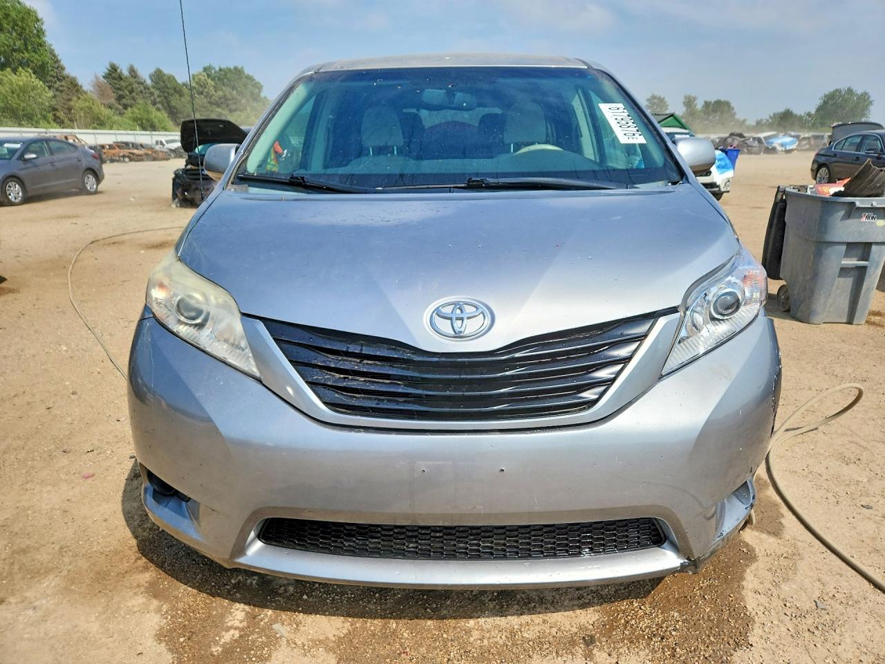 2013 Toyota Sienna Le Silver vin: 5TDKK3DC0DS337442